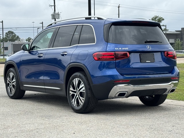 2024 Mercedes Benz GLB 250 4MATIC photo 3