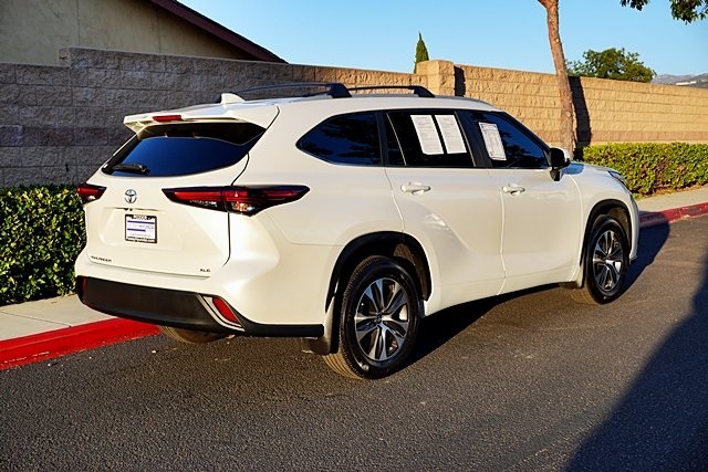 Used 2024 White Toyota LE image 7