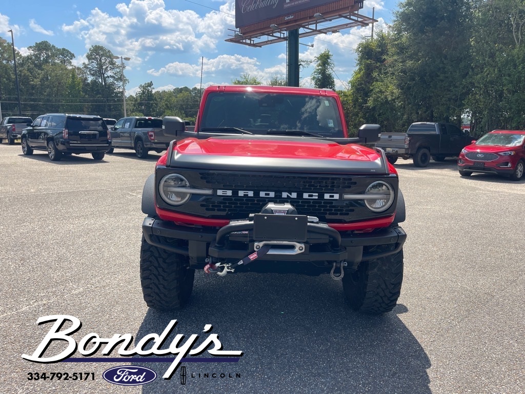 2022 Ford Bronco Wildtrak photo 2