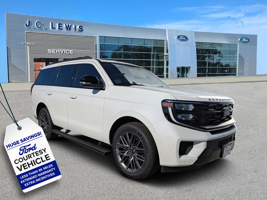 2025 Ford Expedition Platinum's photo