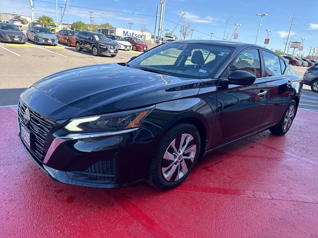 2023 Nissan Altima 2.5 S photo 21