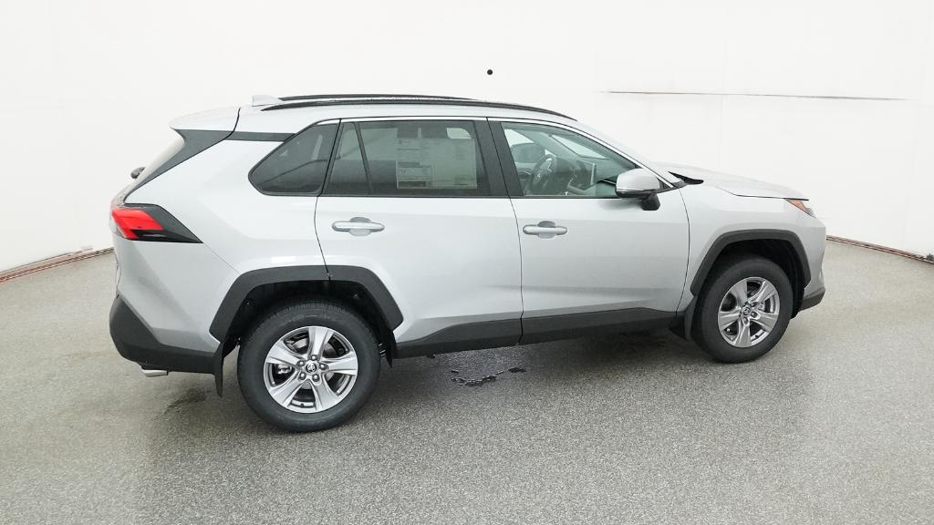 2025 Toyota RAV4 XLE photo 24