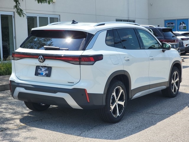2025 Volkswagen Tiguan SE photo 2