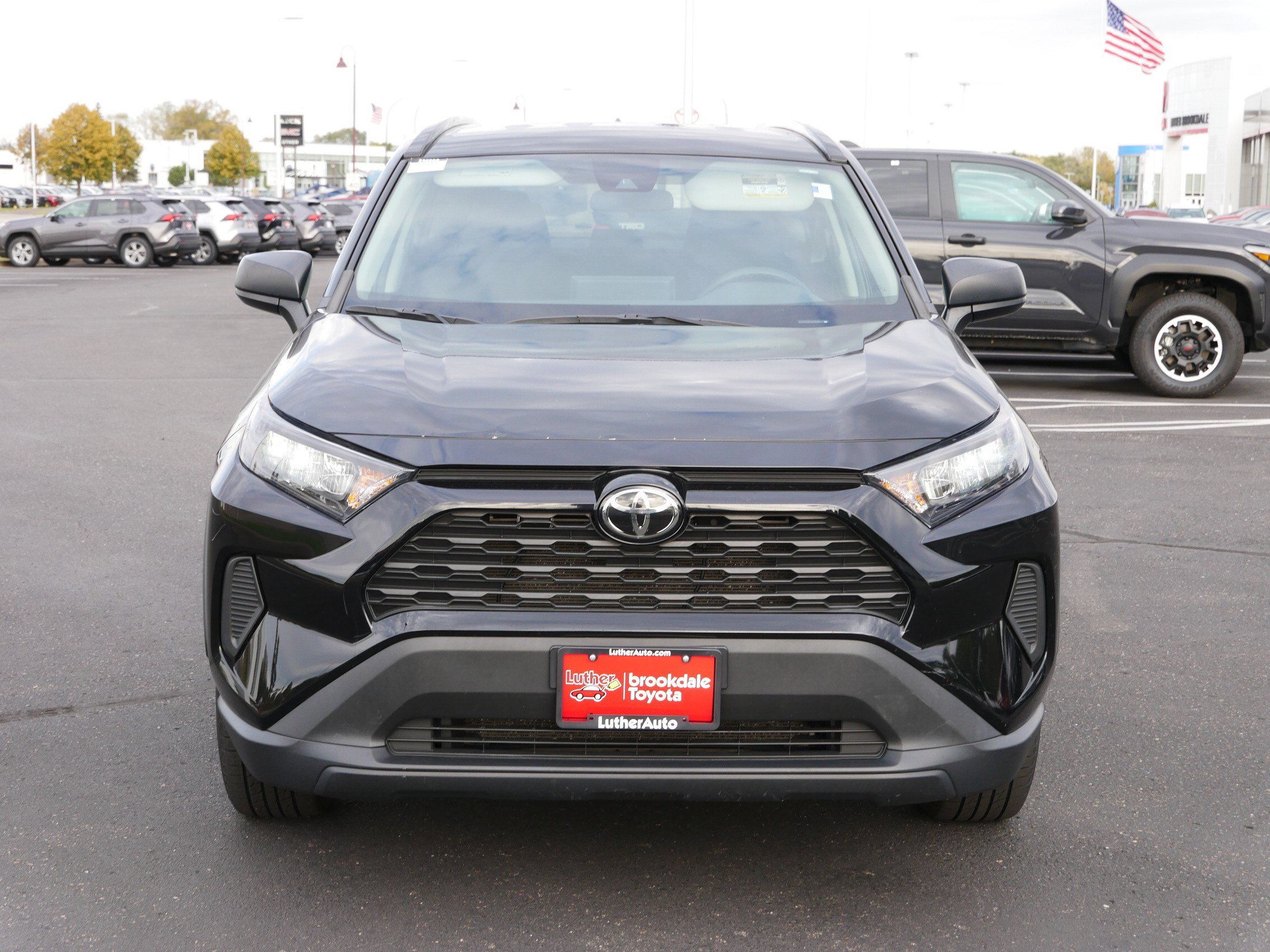 Used 2019 Toyota RAV4 LE with VIN 2T3F1RFV2KW069527 for sale in Brooklyn Center, Minnesota