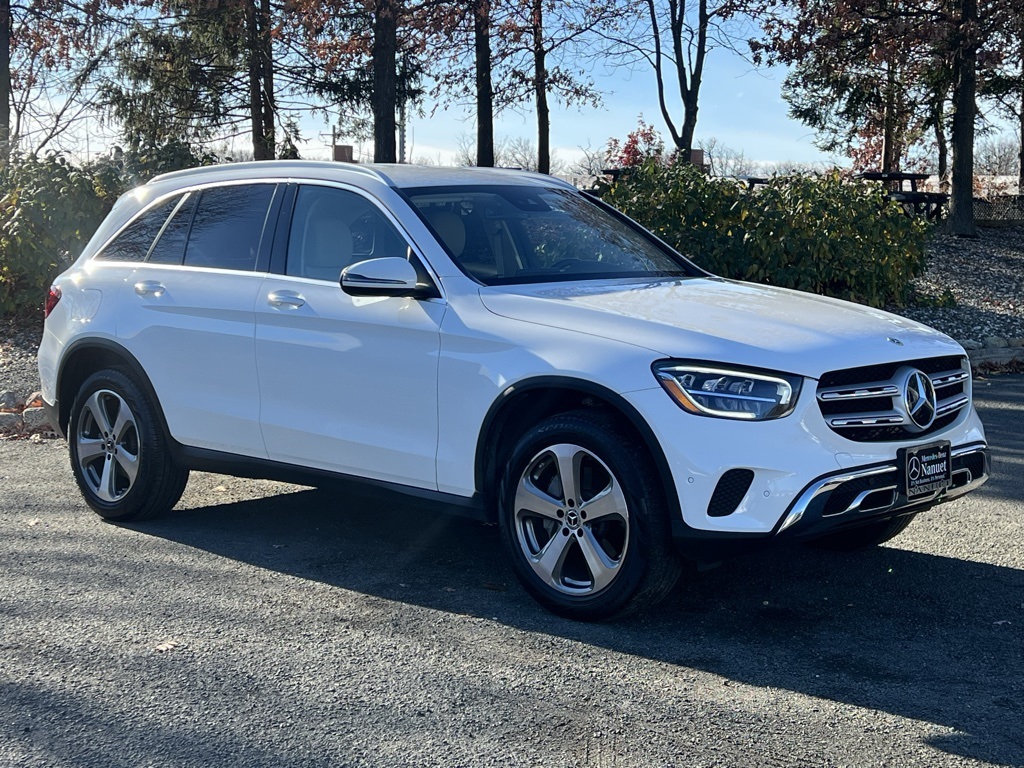 2022 Mercedes Benz GLC 300 4MATIC photo 2