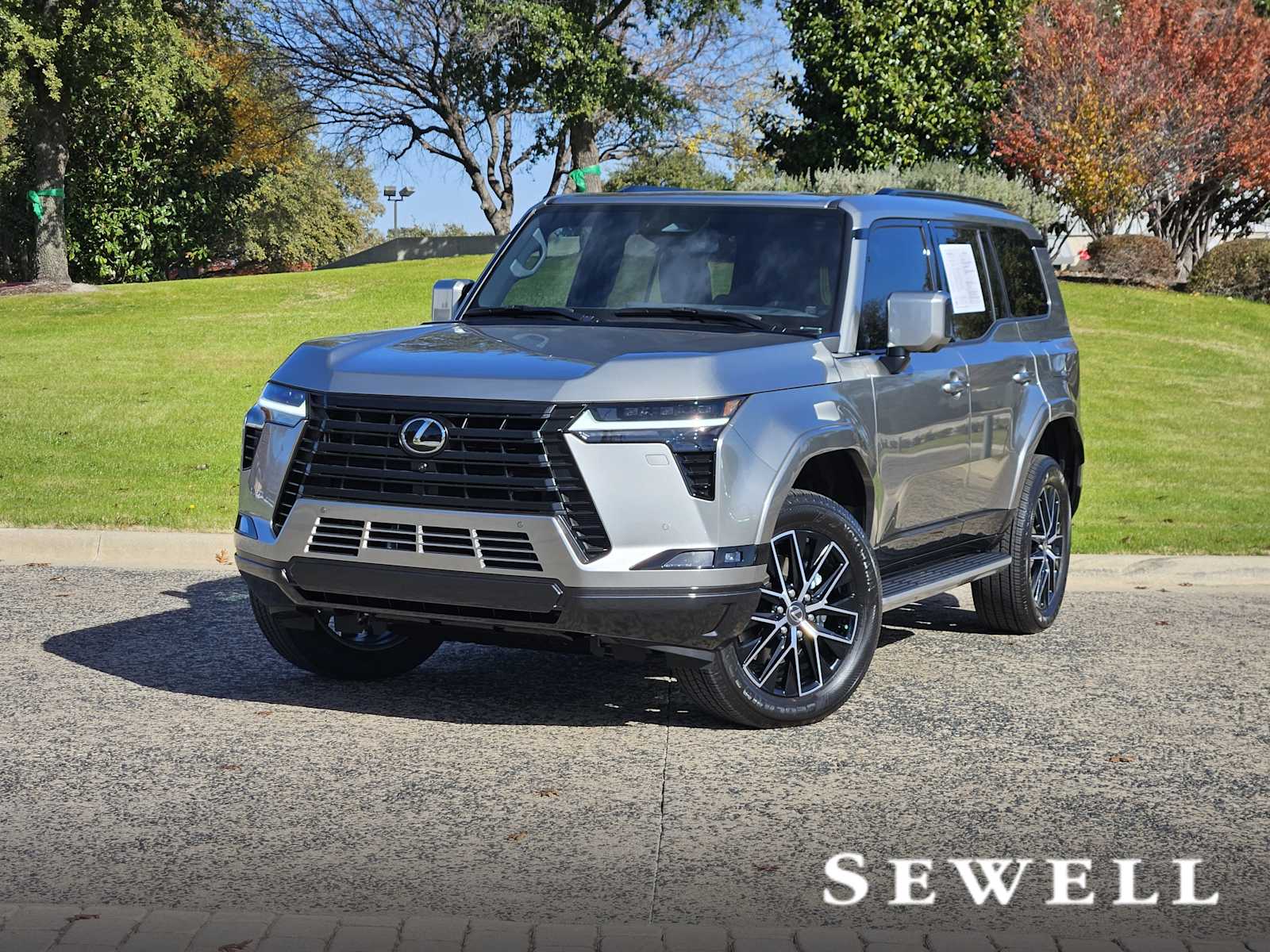 2025 Lexus GX Premium's photo