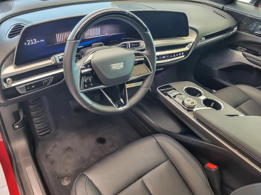 2024 Cadillac Lyriq Luxury photo 4