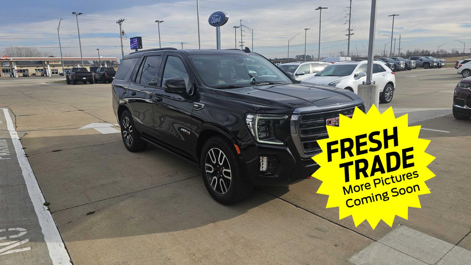 2021 Gmc Yukon AT4 photo 3