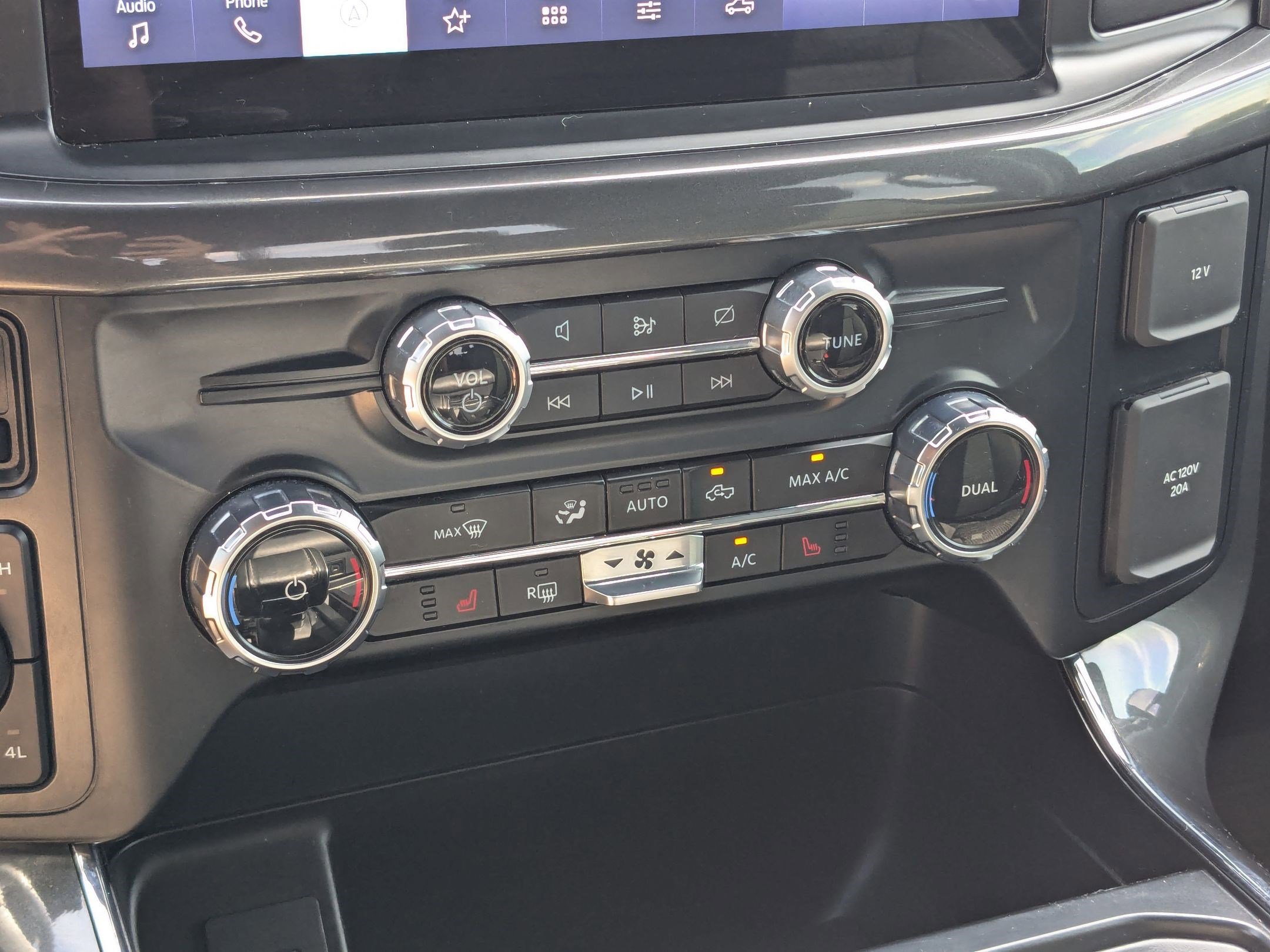 2023 Ford F-150 XLT photo 22