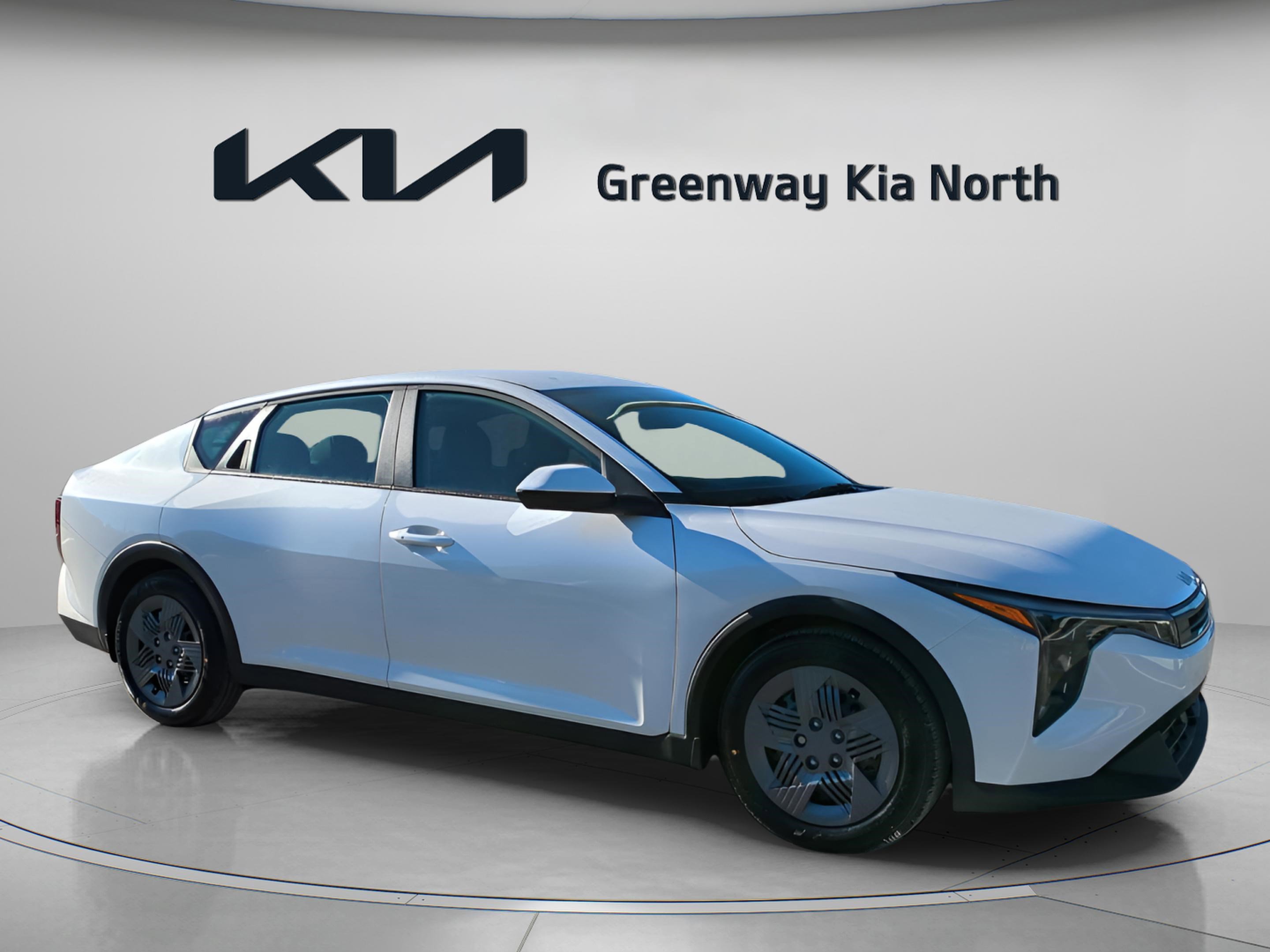 2025 Kia K4 LX's photo