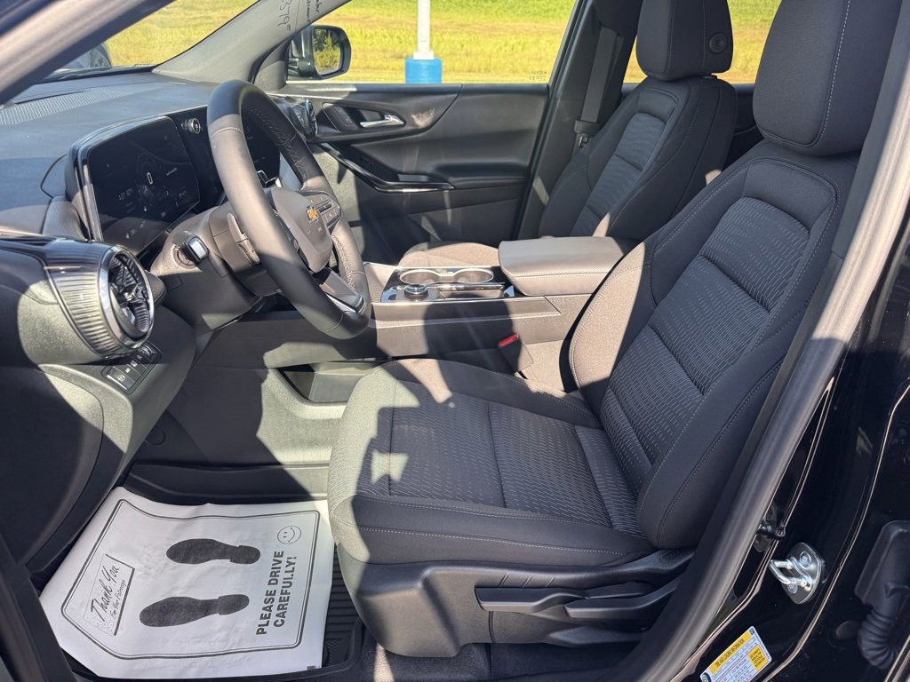 2026 Chevrolet Equinox LT photo 17