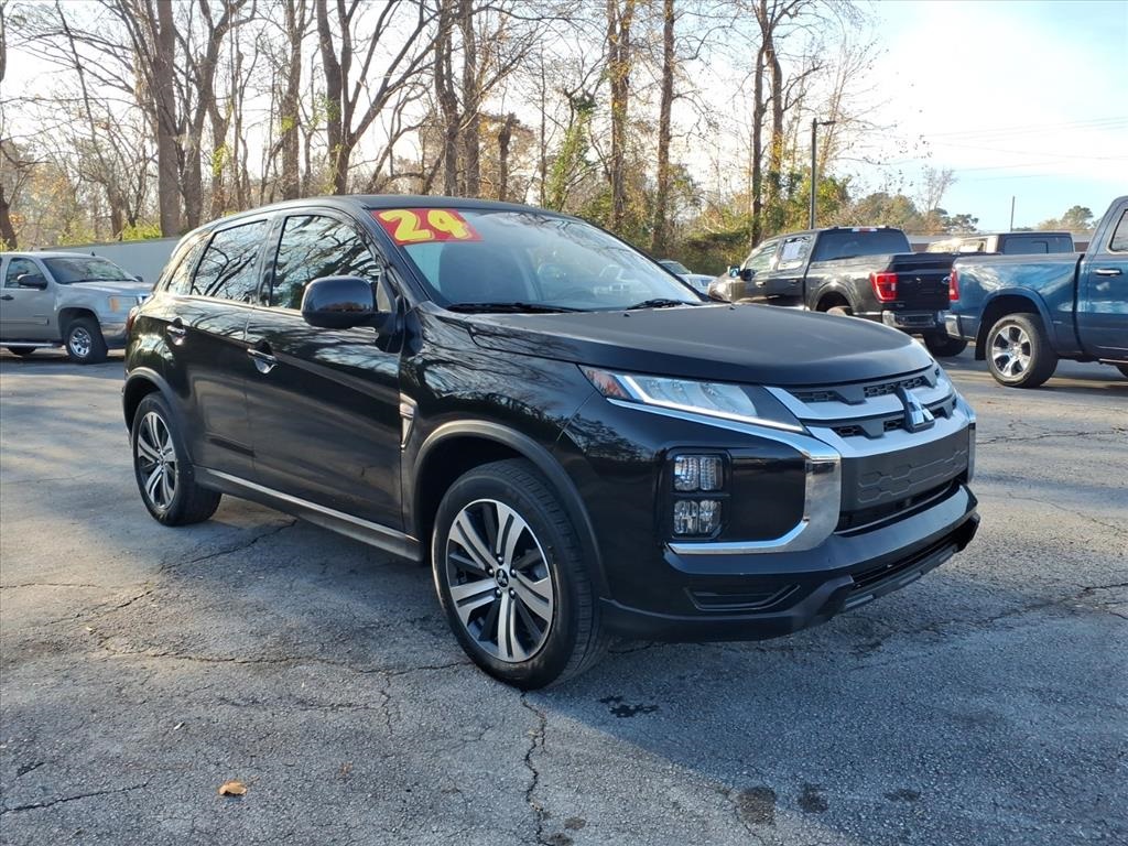 2024 Mitsubishi Outlander Sport ES's photo