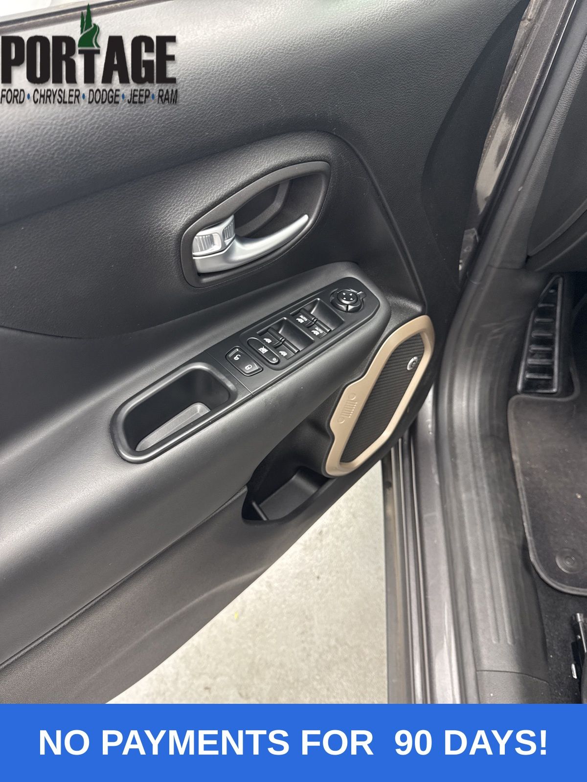 2017 Jeep Renegade Limited photo 12