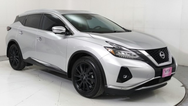 Used 2024 Brilliant Silver Metallic Nissan Platinum image 8