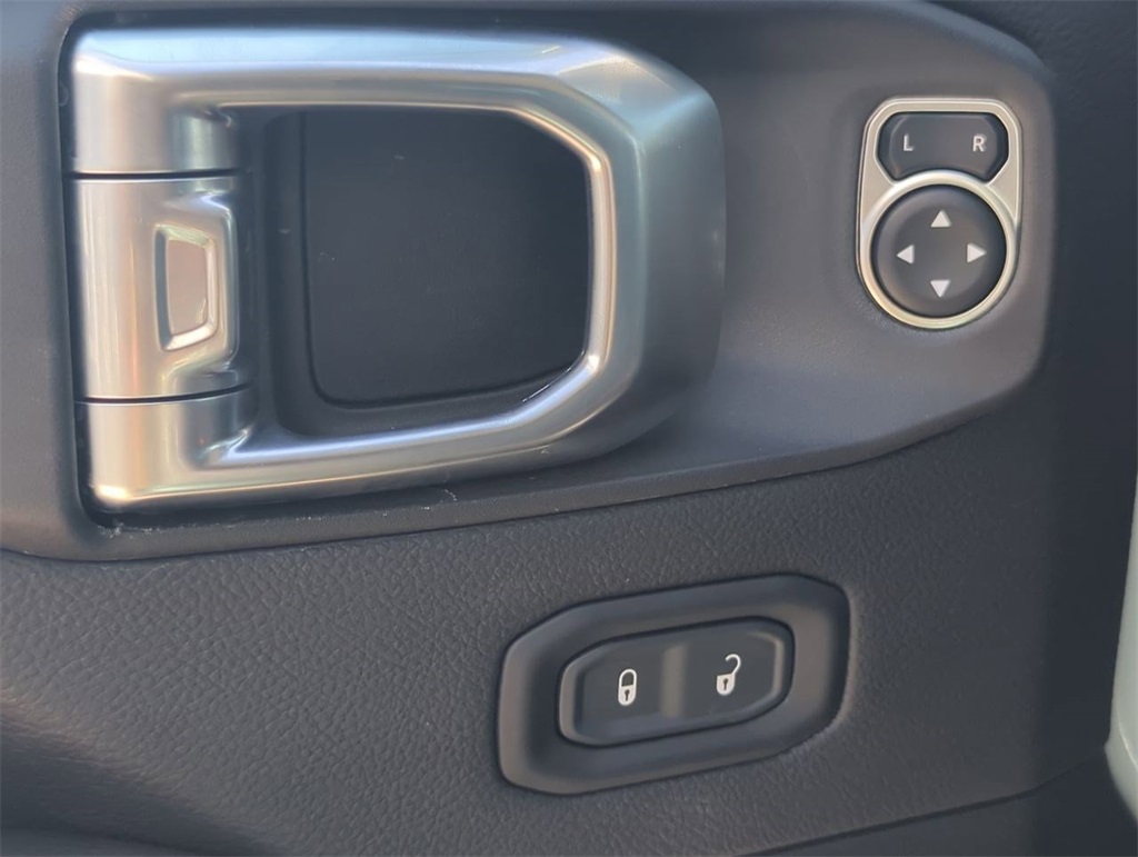 2023 Jeep Wrangler Rubicon 392 photo 20