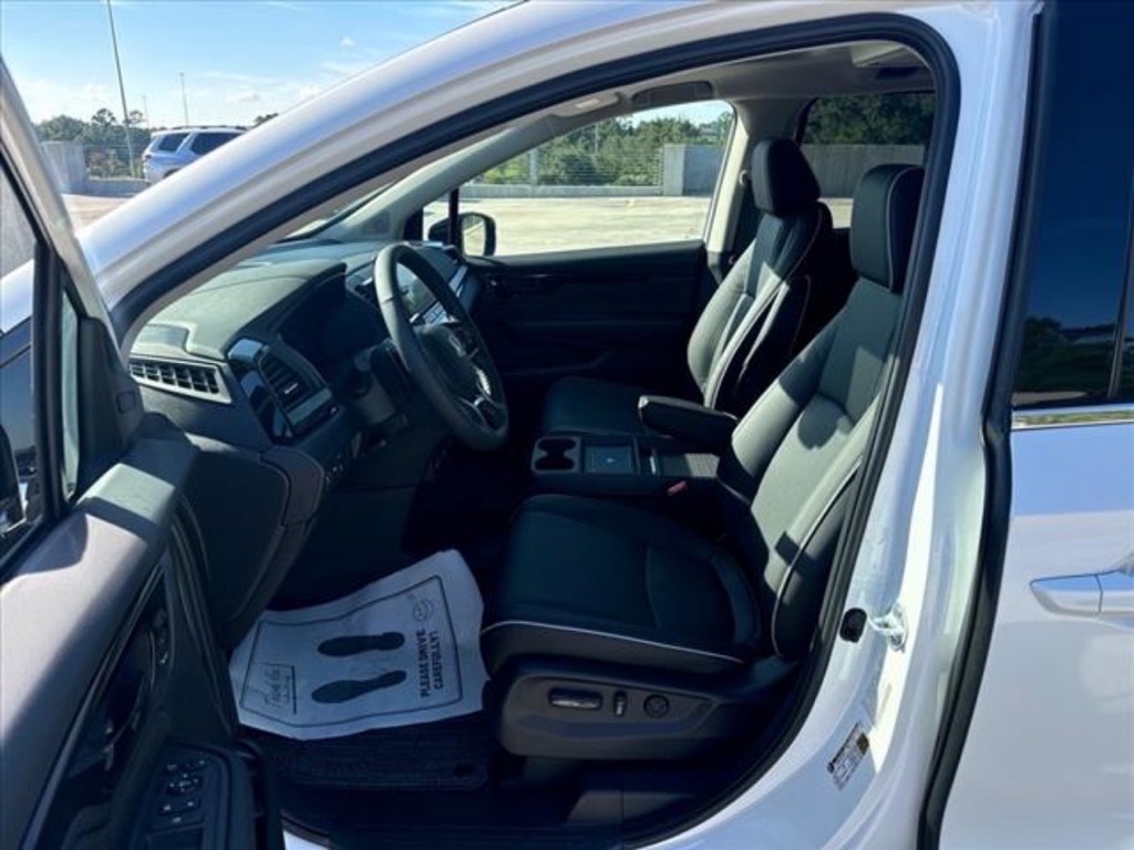 2026 Honda Odyssey Elite photo 16