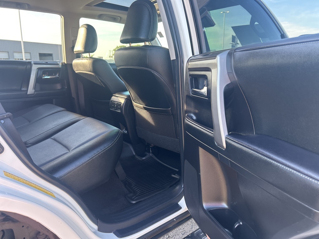 2021 Toyota 4Runner SR5 Premium photo 21
