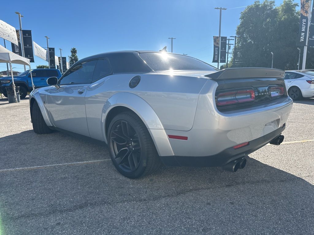 2021 Dodge Challenger R/T Scat Pack Widebody photo 3
