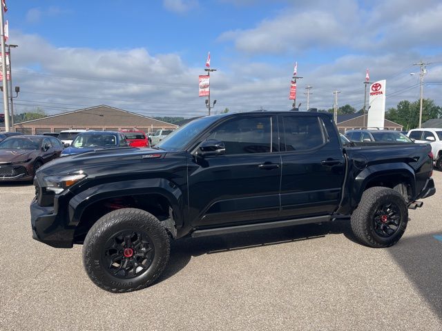 2025 Toyota Tacoma TRD Pro 4x4 photo 8