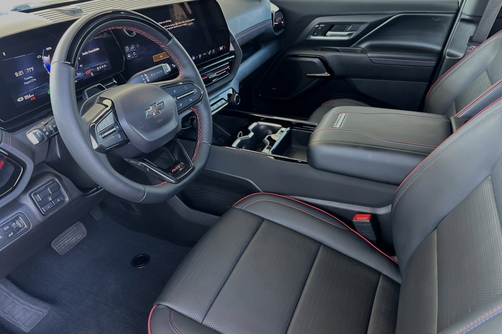 2024 Chevrolet Silverado EV RST photo 7