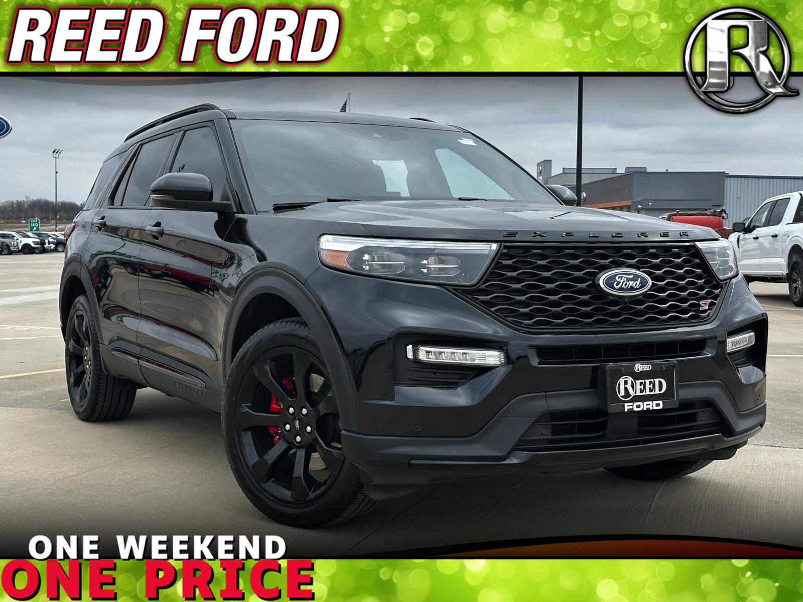 2023 Ford Explorer ST's photo