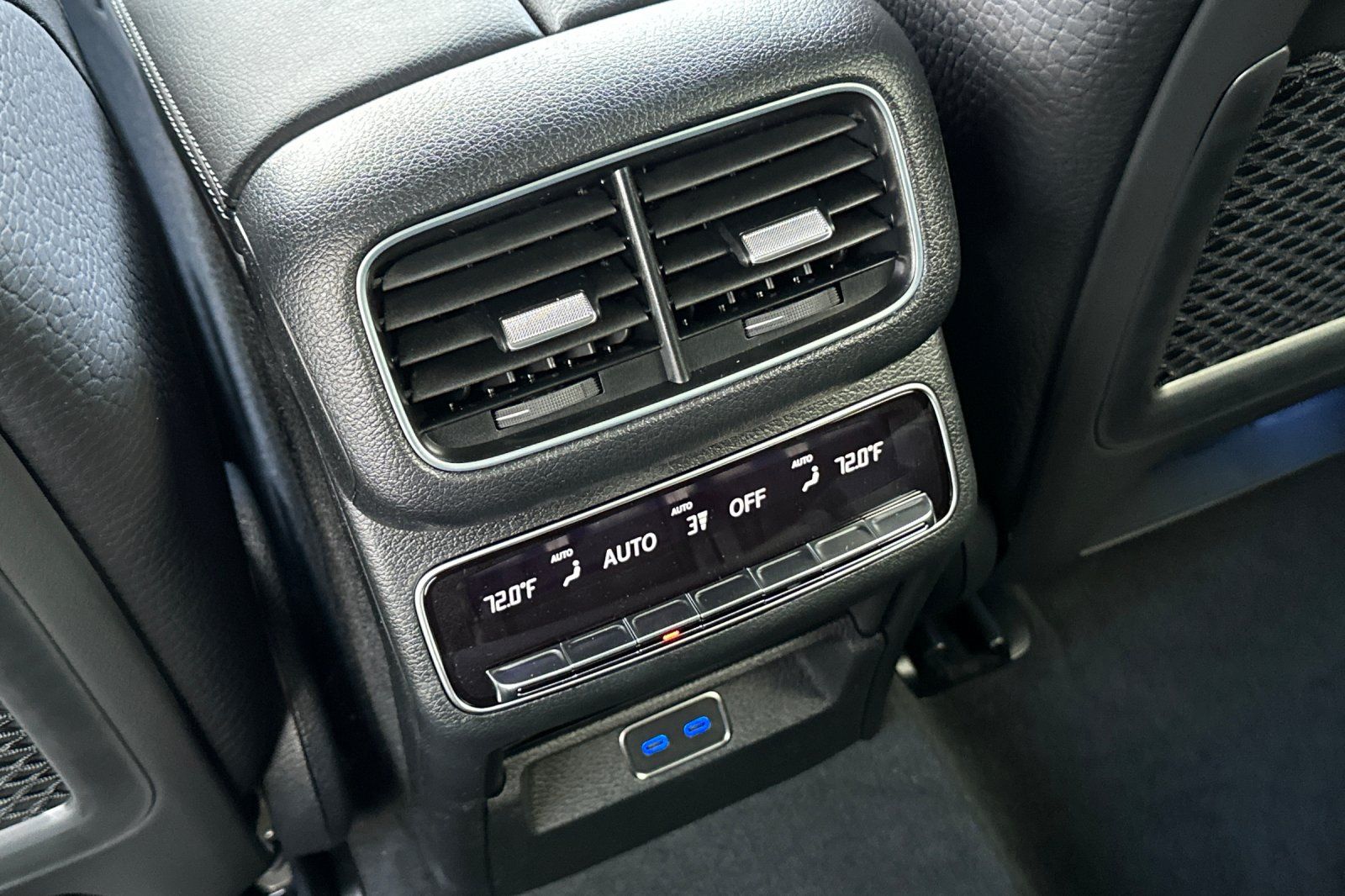 2026 Mercedes Benz GLS 580 4MATIC photo 22