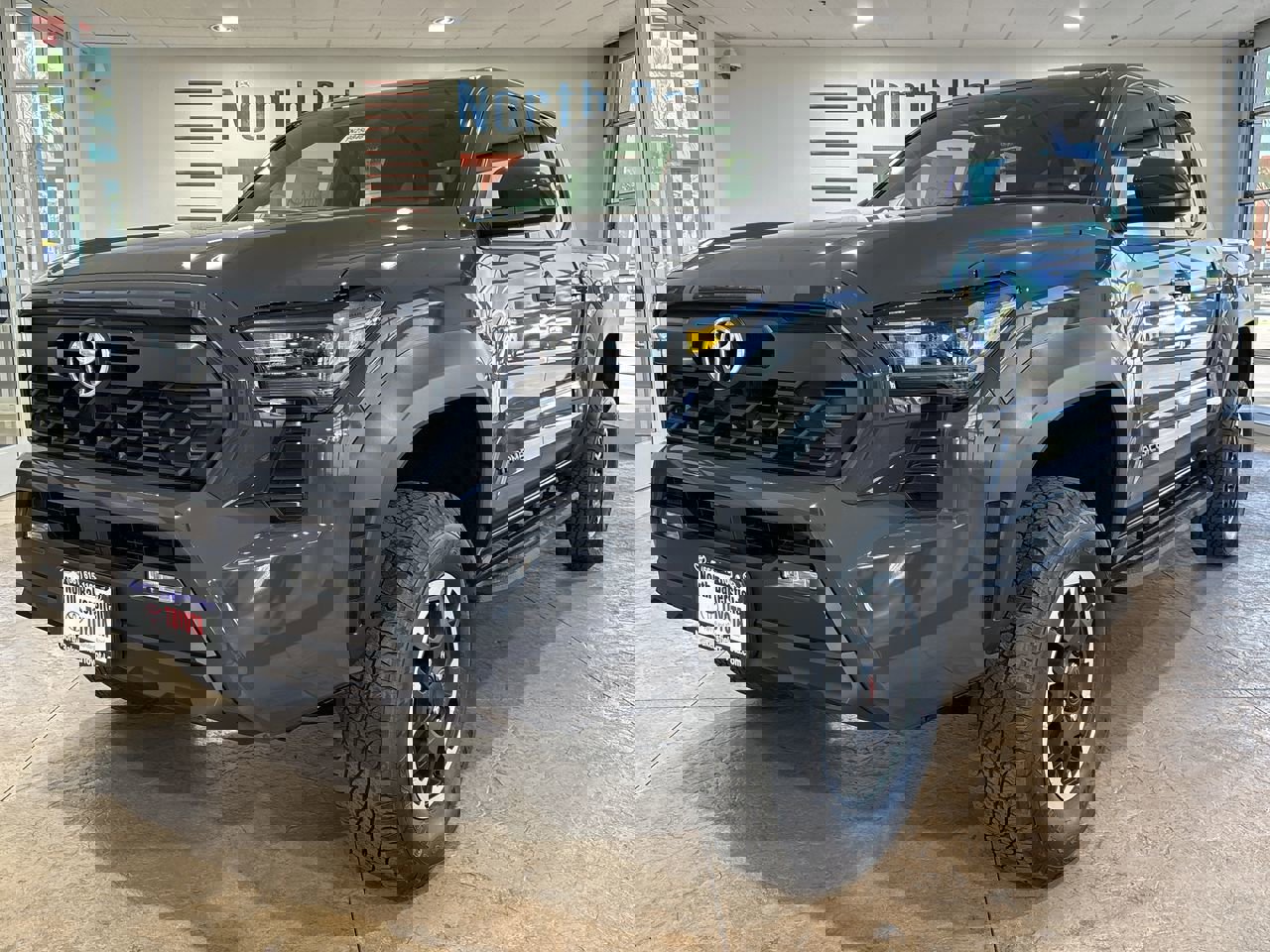 2025 Toyota Tacoma TRD Off-Road photo 5