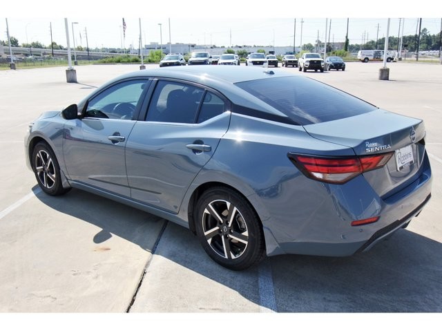 2024 Nissan Sentra SV photo 4