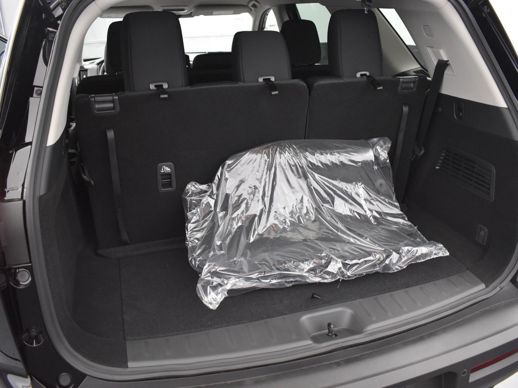 2025 Nissan Pathfinder S photo 31