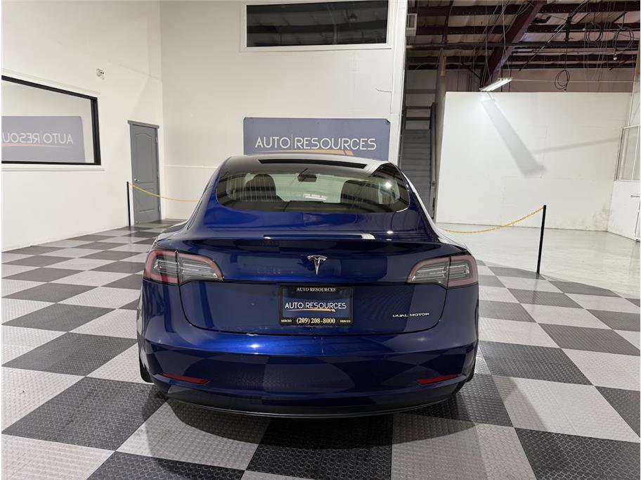 2018 Tesla Model 3 Long Range photo 7