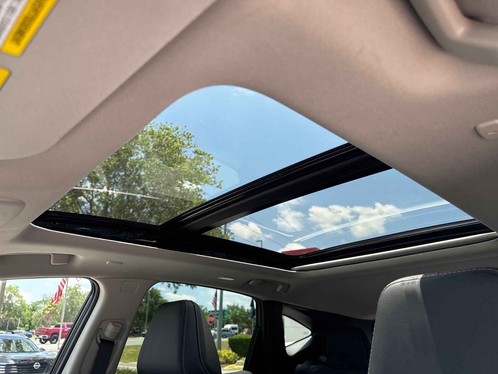2025 Nissan Murano SL photo 23