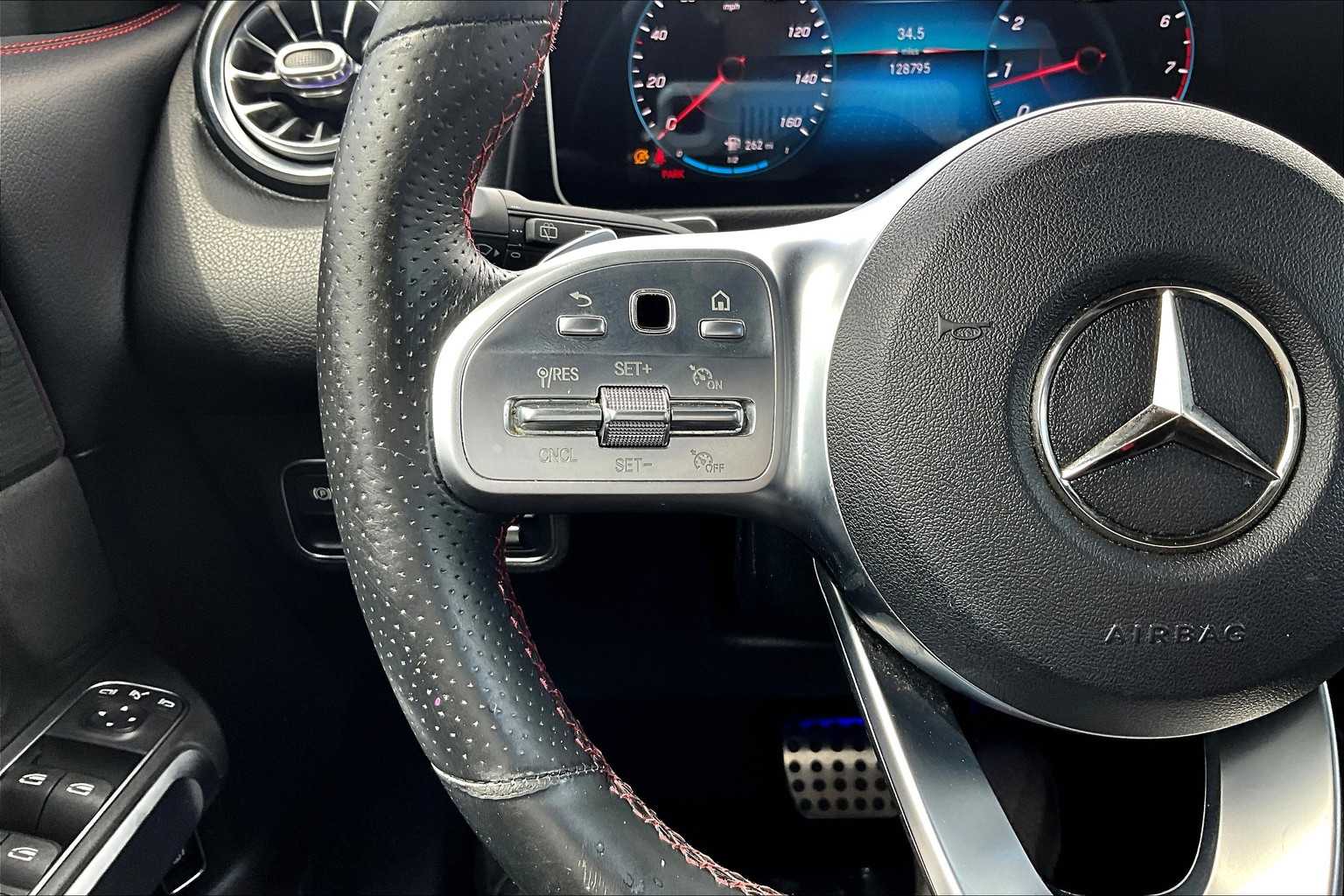 2020 Mercedes Benz GLB 250 photo 19