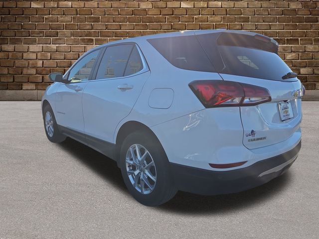 2024 Chevrolet Equinox LT photo 3