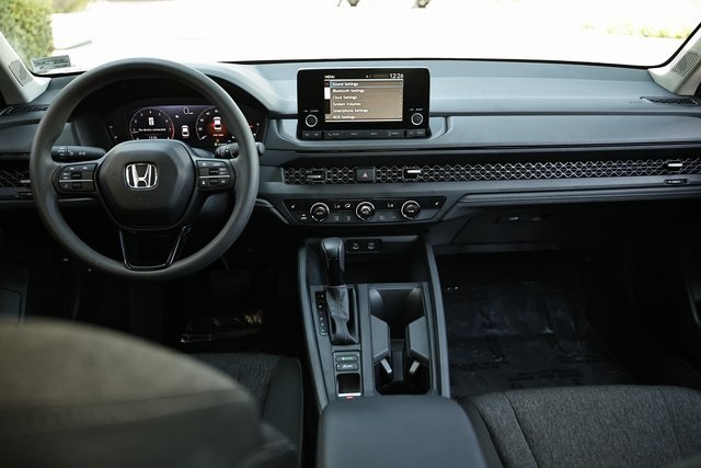 2025 Honda Accord 1.5T SE photo 25