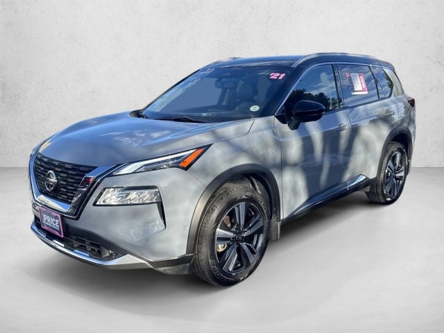 2021 Nissan Rogue Platinum's photo