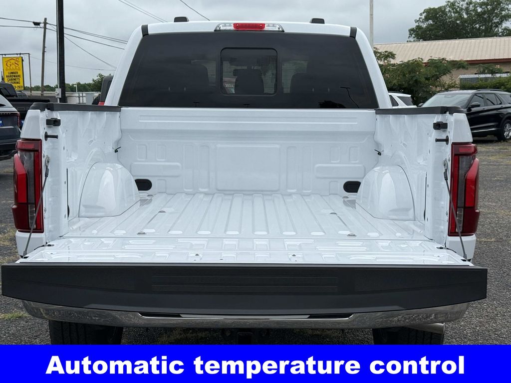 2025 Ford F-150 Lariat photo 9