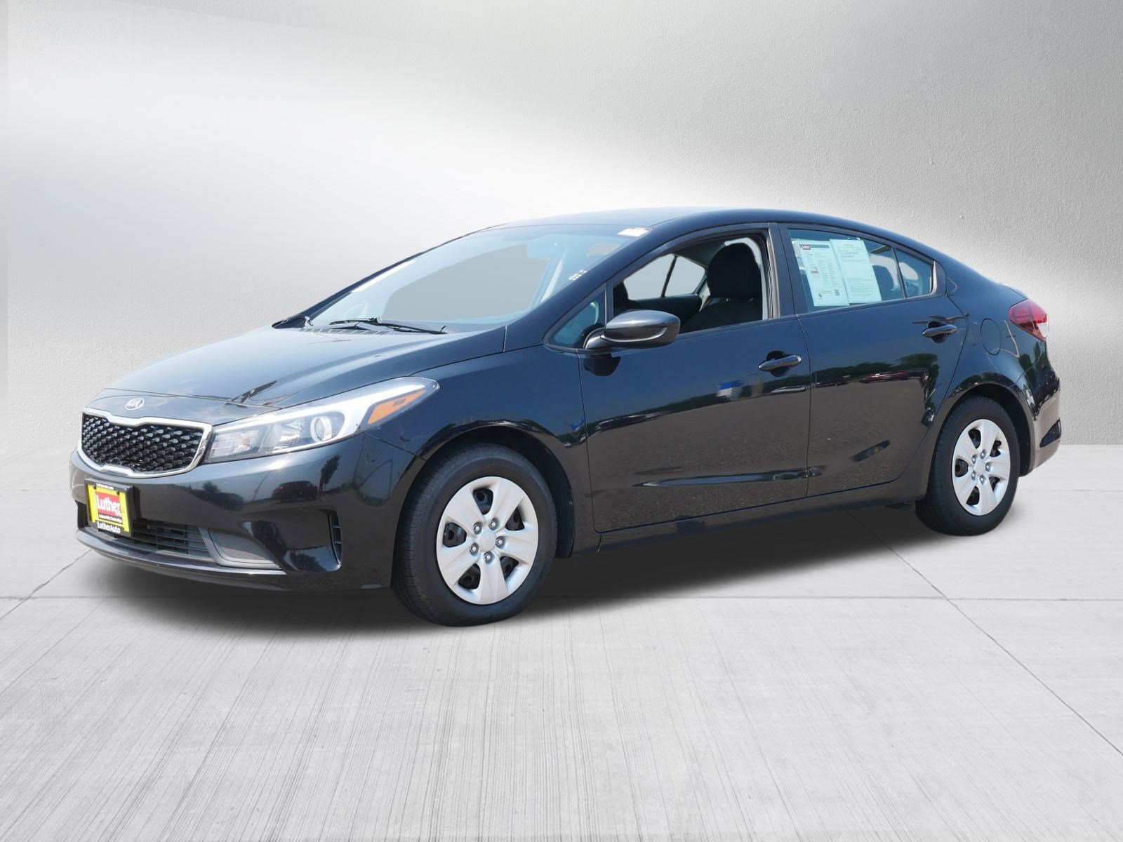 2018 Kia Forte LX Base photo 3