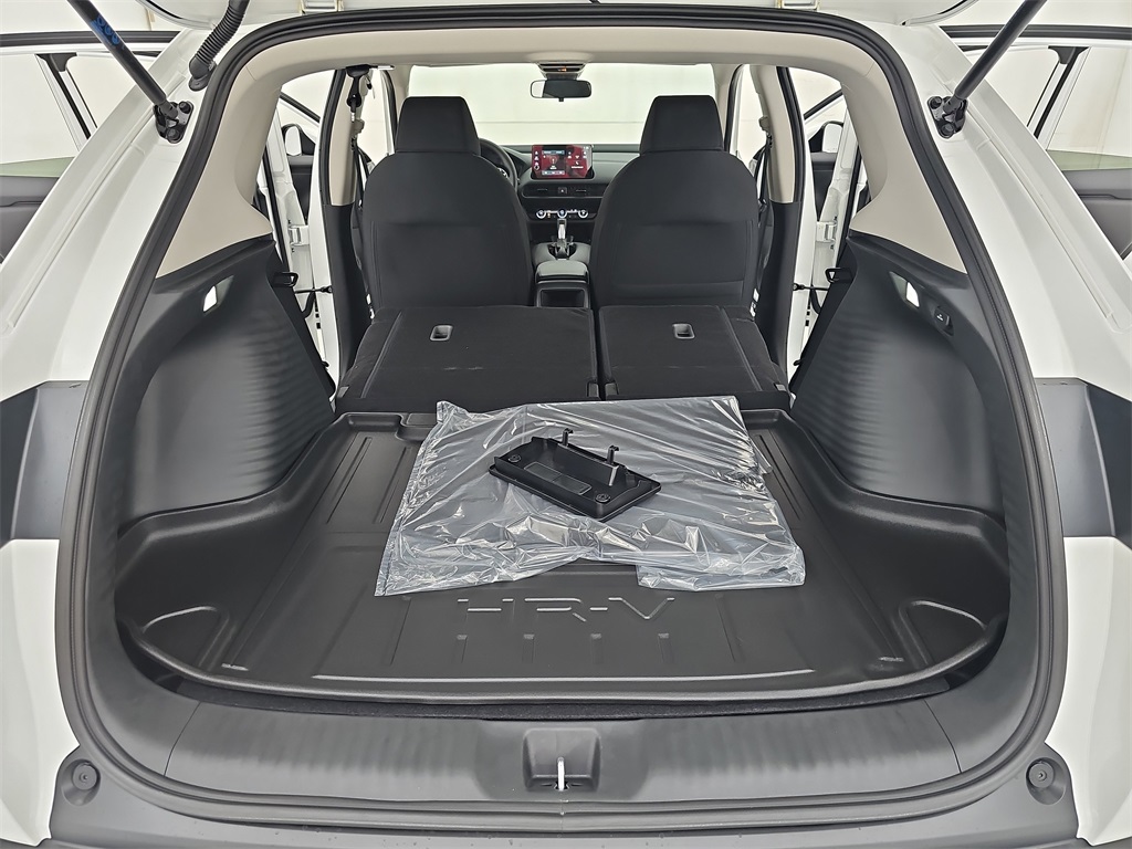 2026 Honda HR-V LX photo 15