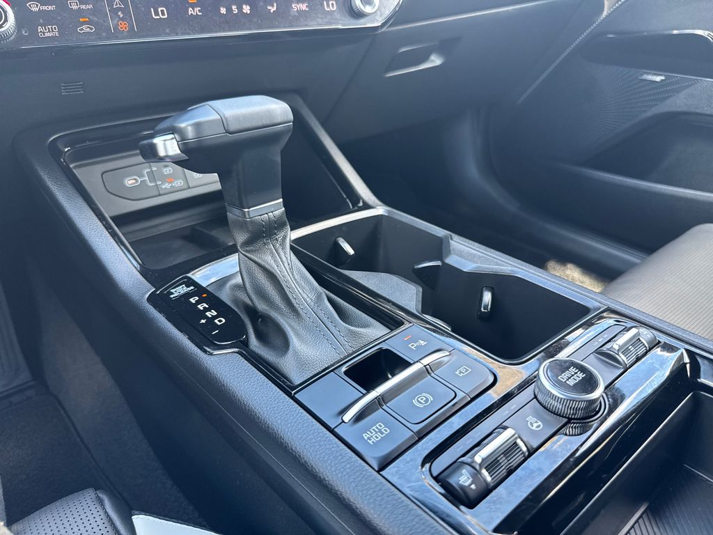 2025 Kia K5 GT-Line photo 27