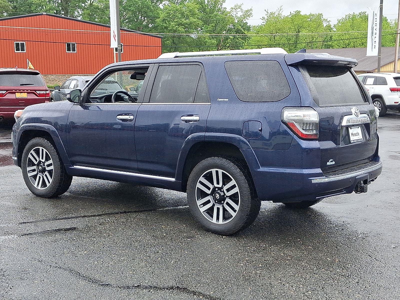 2022 Toyota 4Runner Limited photo 4