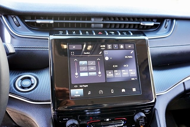 2023 Jeep Grand Cherokee Laredo photo 24