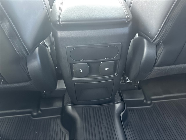 2023 Ford Explorer XLT photo 22