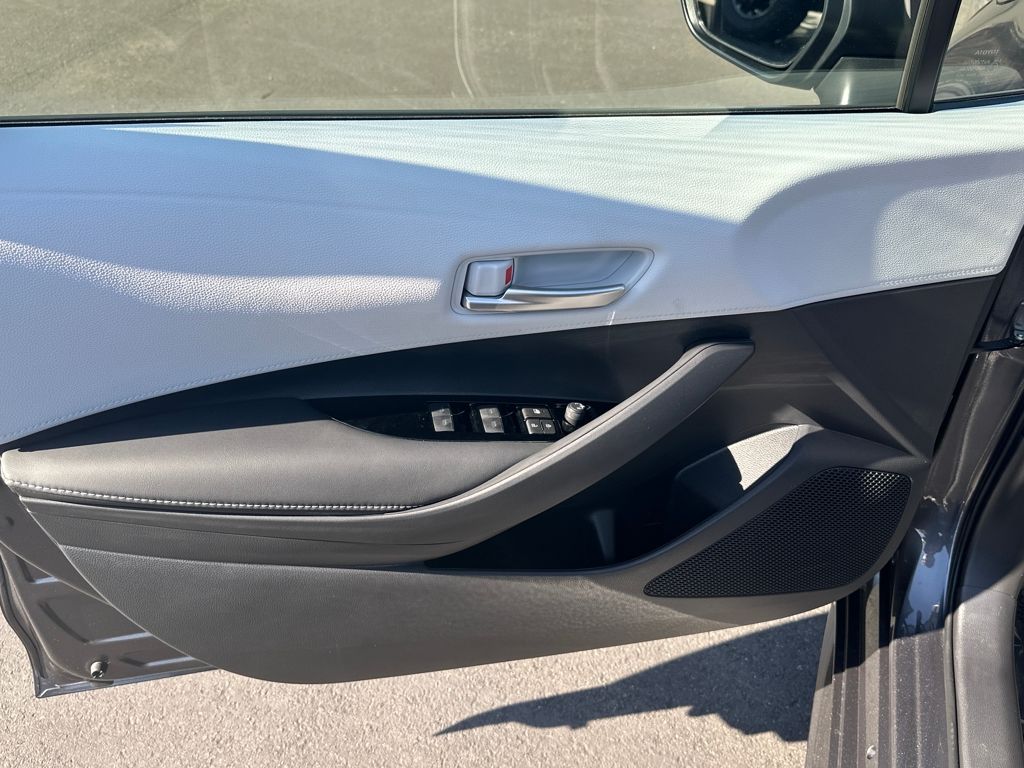 2025 Toyota Corolla SE photo 11