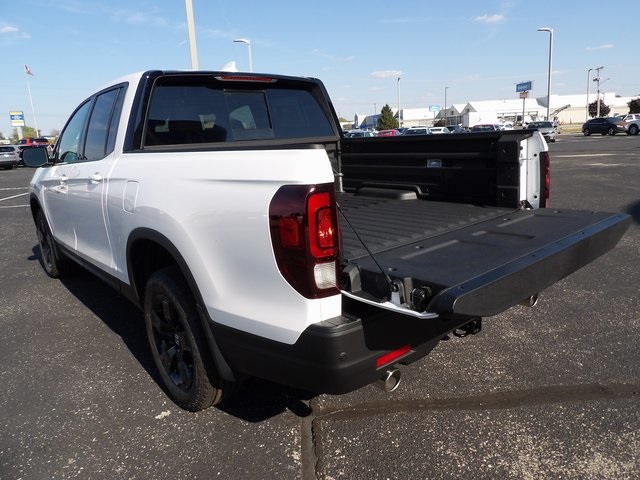 2025 Honda Ridgeline Black Edition photo 11