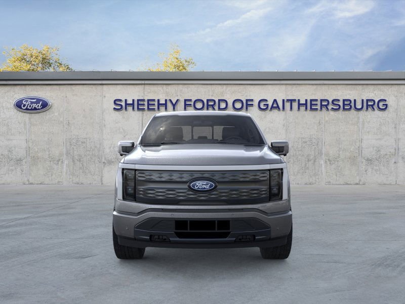 2025 Ford F-150 Lightning Lariat photo 4
