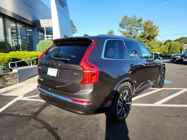 2024 Volvo XC90 Plus photo 2