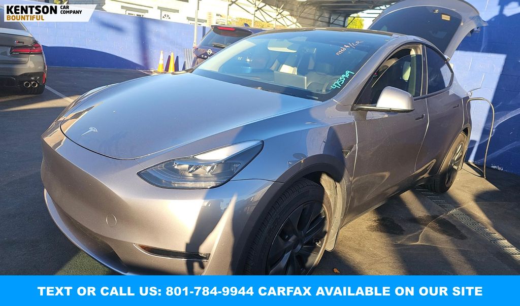 2025 Tesla Model Y Long Range's photo