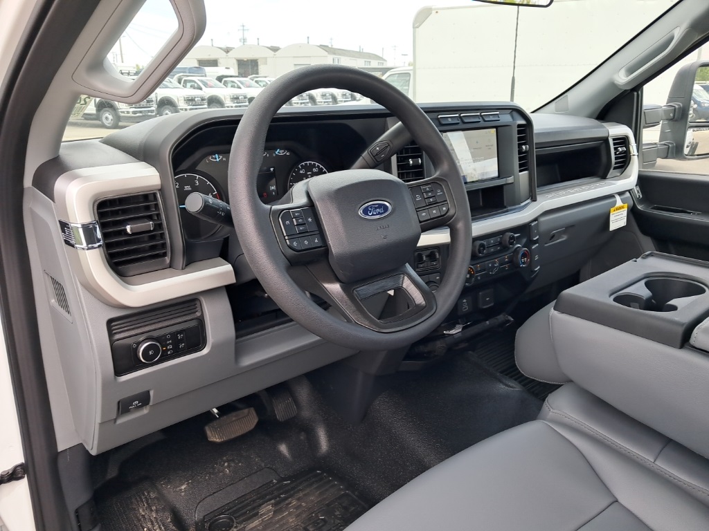 2024 Ford F-450 XL photo 8