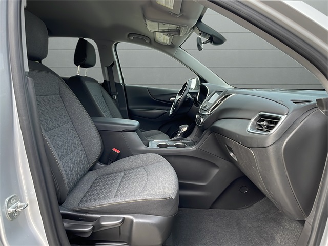 2022 Chevrolet Equinox LT photo 33