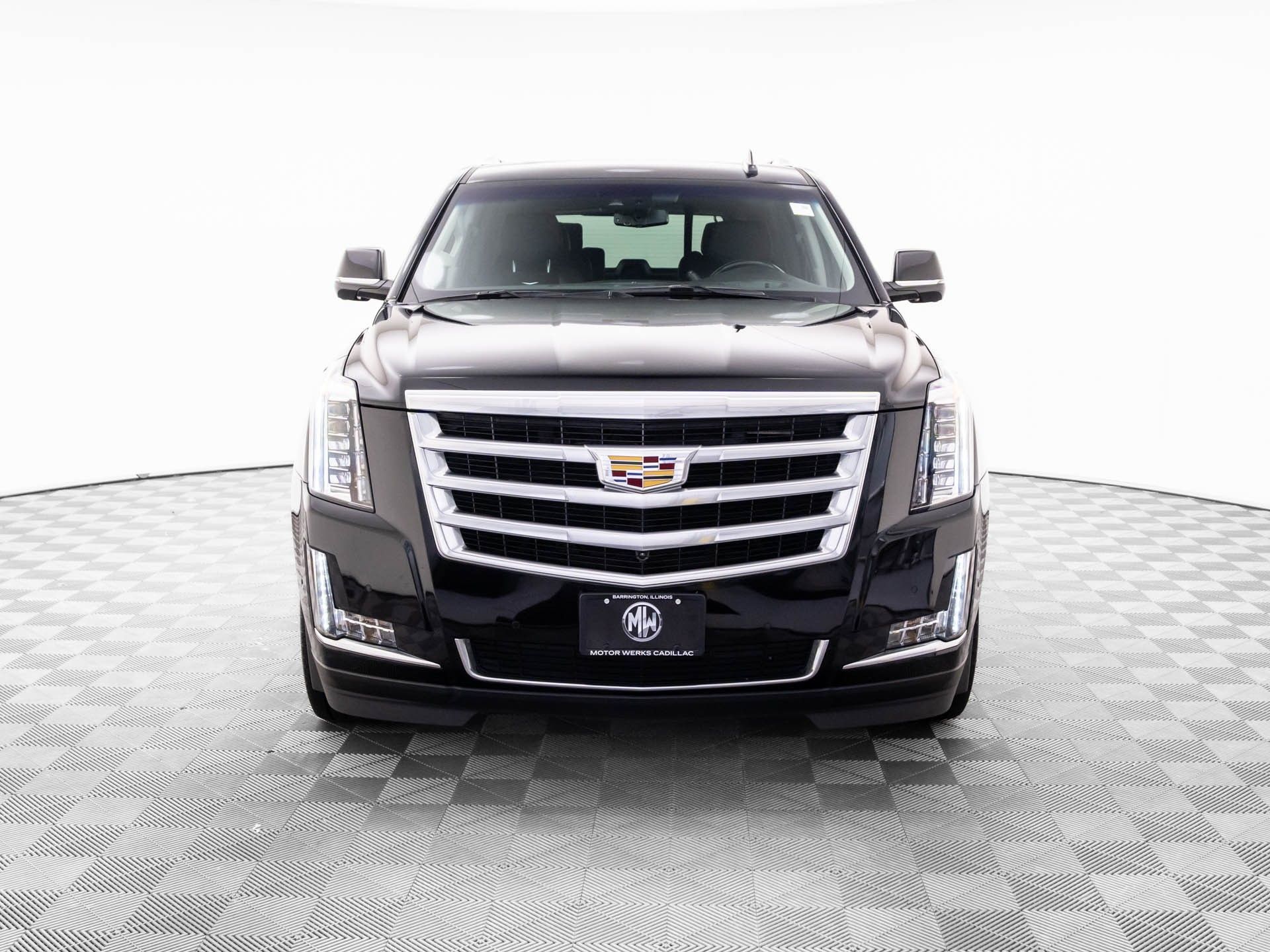2019 Cadillac Escalade Luxury photo 2